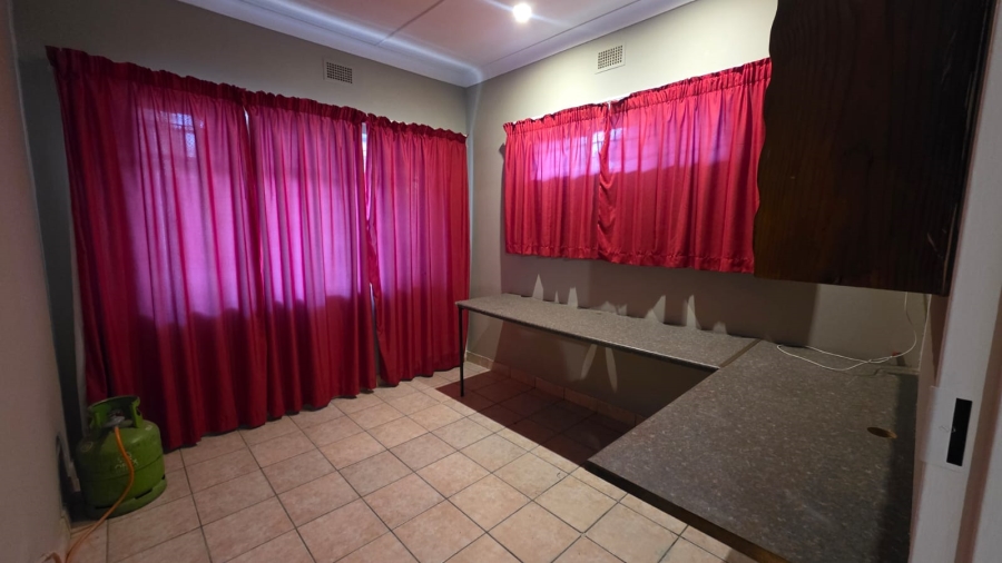 4 Bedroom Property for Sale in Songloed North West